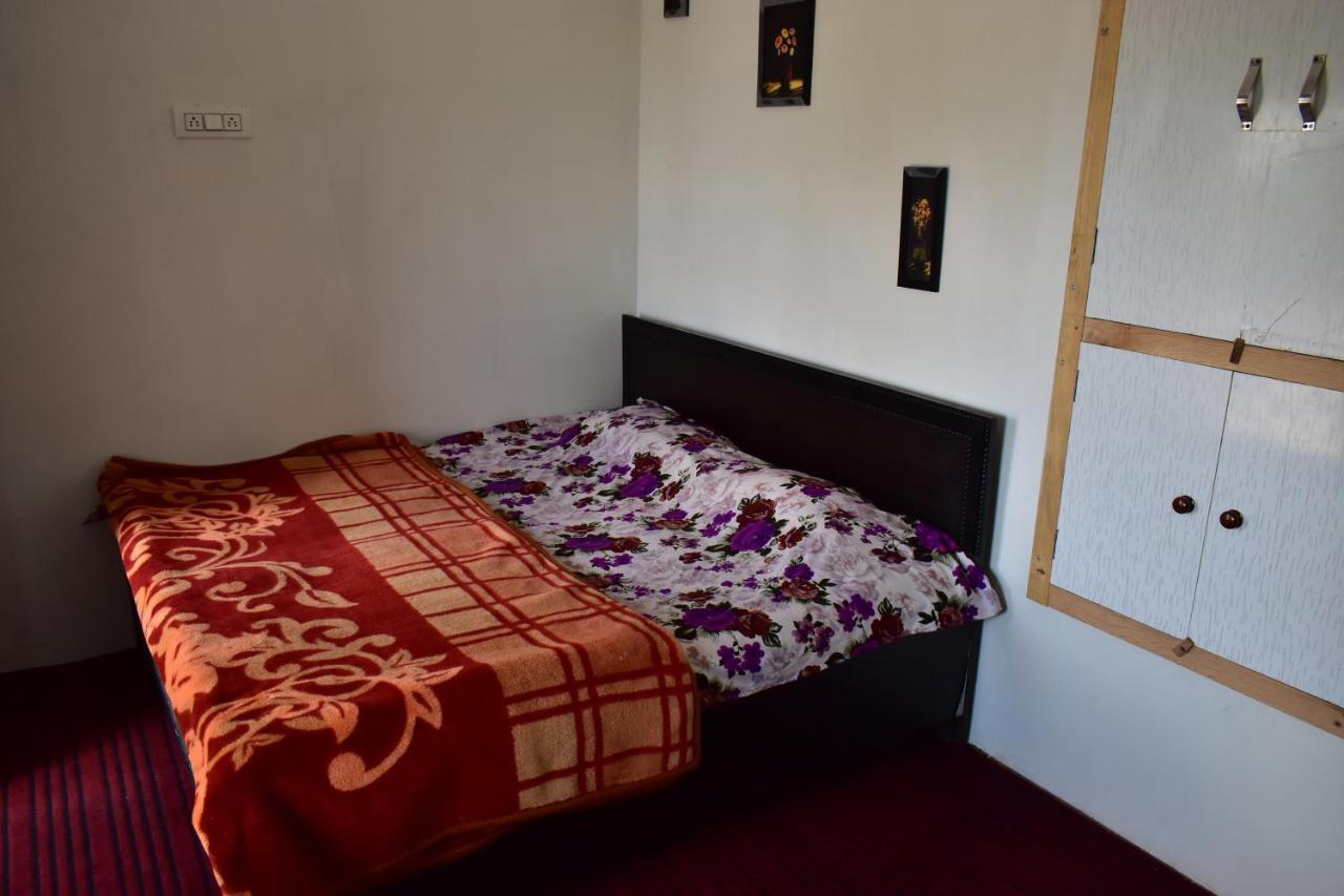 Evergreen Home Stay Алмора Экстерьер фото